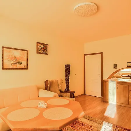 Cozy Flat For 3 On A Budget Апартаменты Варна